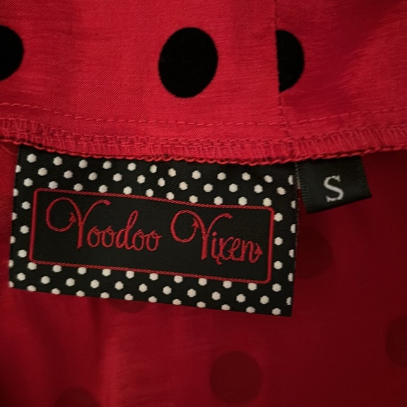 Red with black polka dots short sleeves with heart buttons dress. NWT sm woman’s - Picture 8 of 11